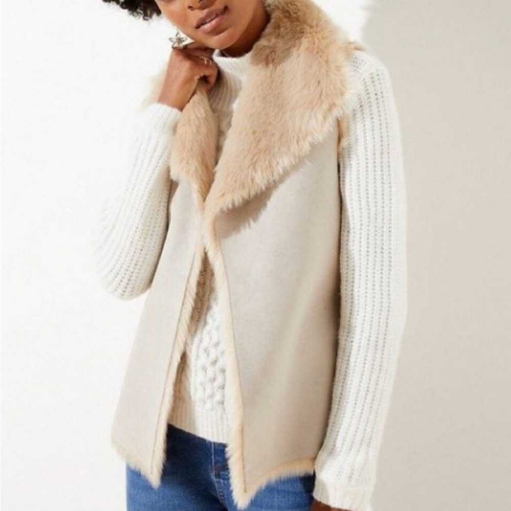 LOFT Beige/Creme/Tan Faux Fur Vest Size XL NWT.